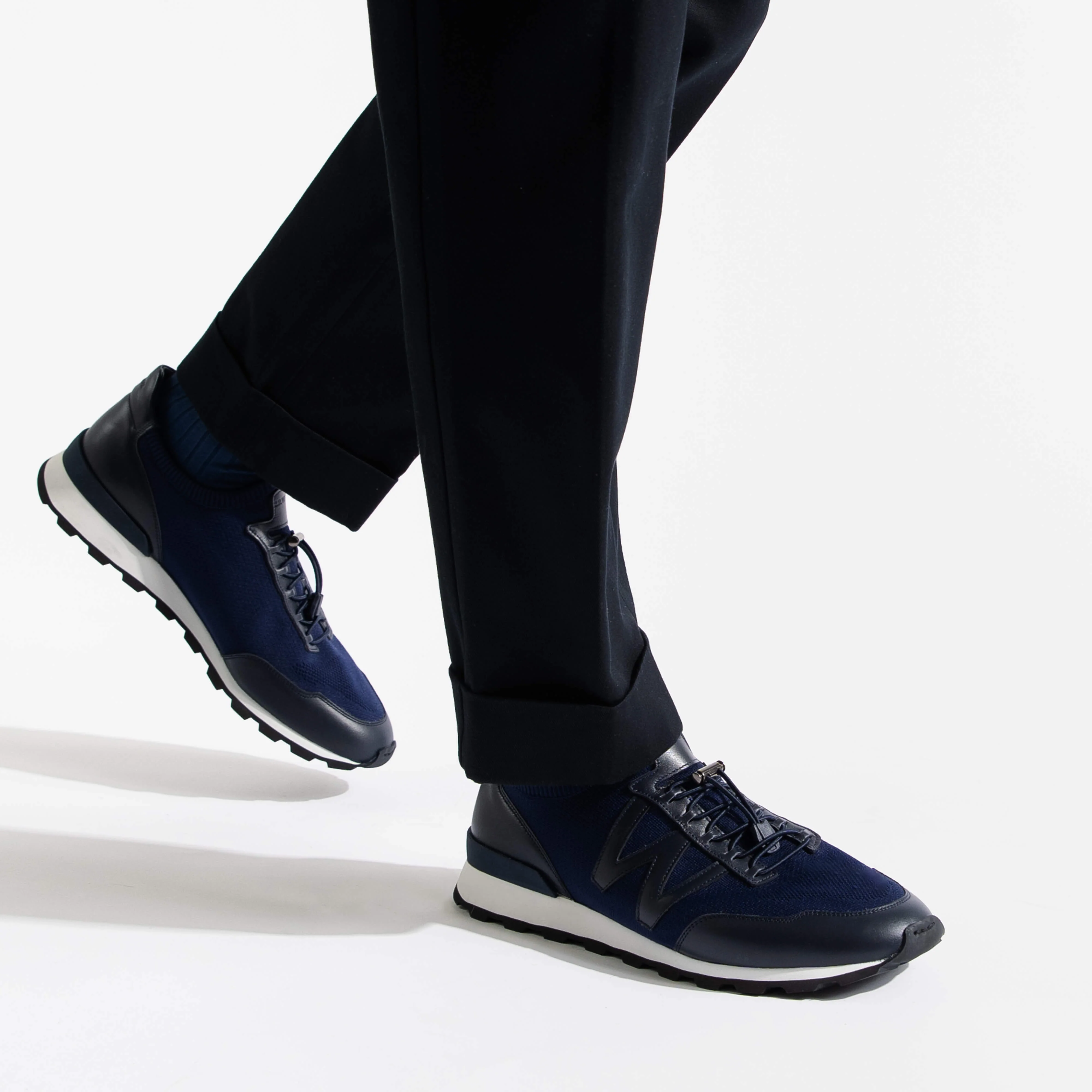 Basket On My Way Knit [homme maille nylon marine et cuir veau sport marine] - Image 5