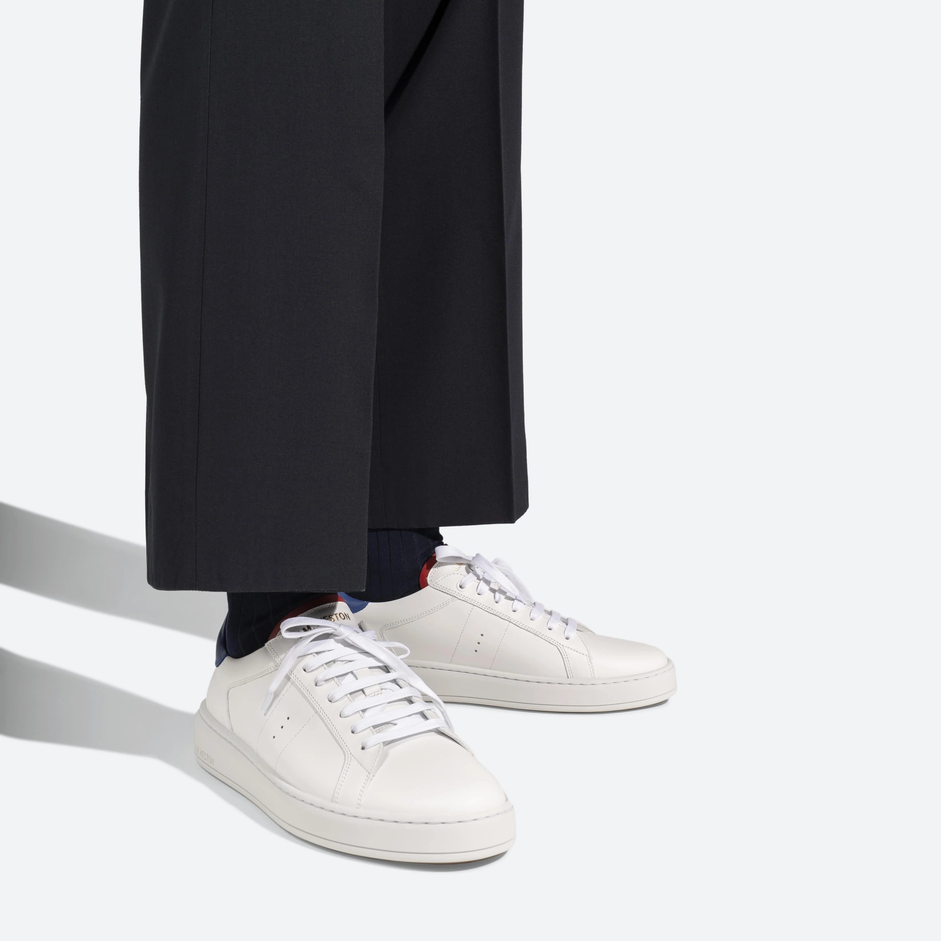 Basket On Time [cuir lisse blanc détails bleus et rouge] - Image 5